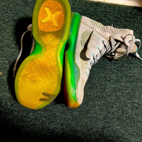 Nike, Kobe 10 elite “elevate”. Size 13 main image 4
